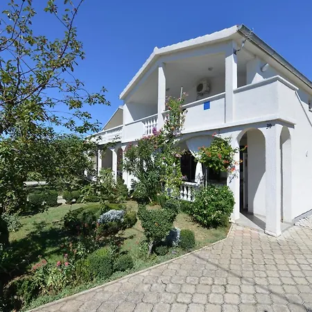 Apartment Mima Vrsi * Vrsi