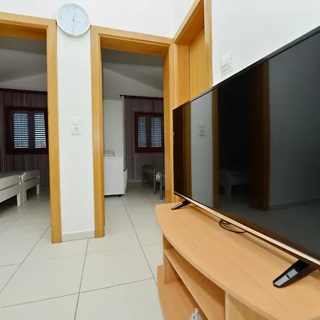Apartment Mima Vrsi * Vrsi